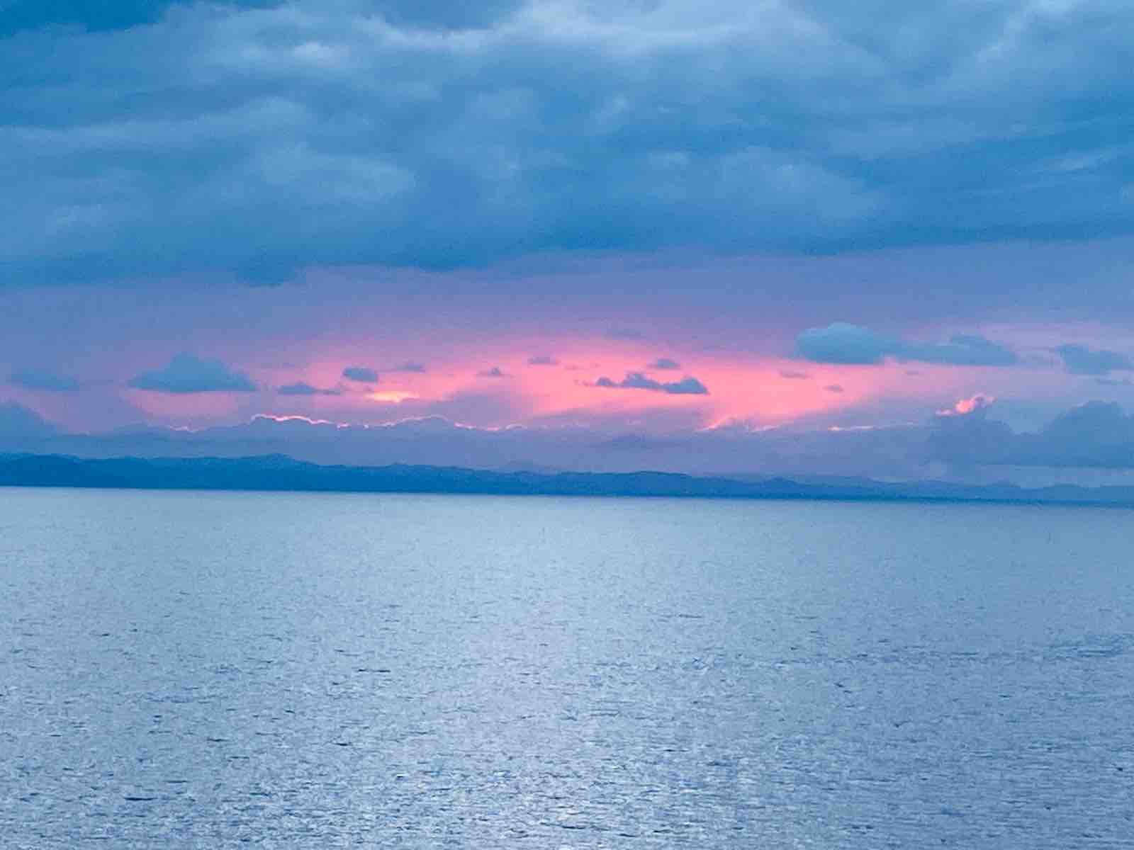 夏の思い出 サロマ湖に沈む美しい夕日のためのホテル サロマ湖鶴雅リゾート 名古屋熟女の食べるの大好き日記 なおみの今夜も朝帰り
