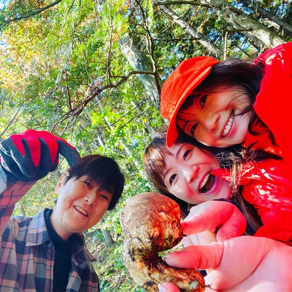 初めての松茸狩り！魚松 信楽店｢あばれ食い」前にトライしてみました