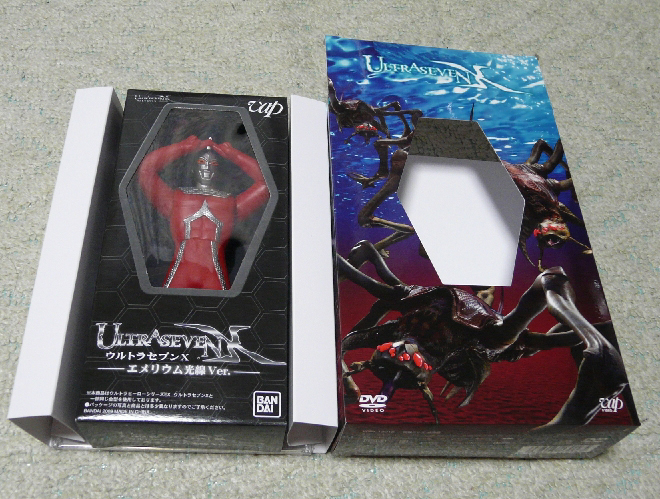 DVD「ULTRASEVEN X Vol.6 プレミアム・エディション」届く！ : なお