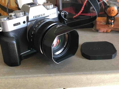 Fujifilm 単焦点標準レンズ Xf35mmf1 4 R のレンズフード なおさんの 徒然日記