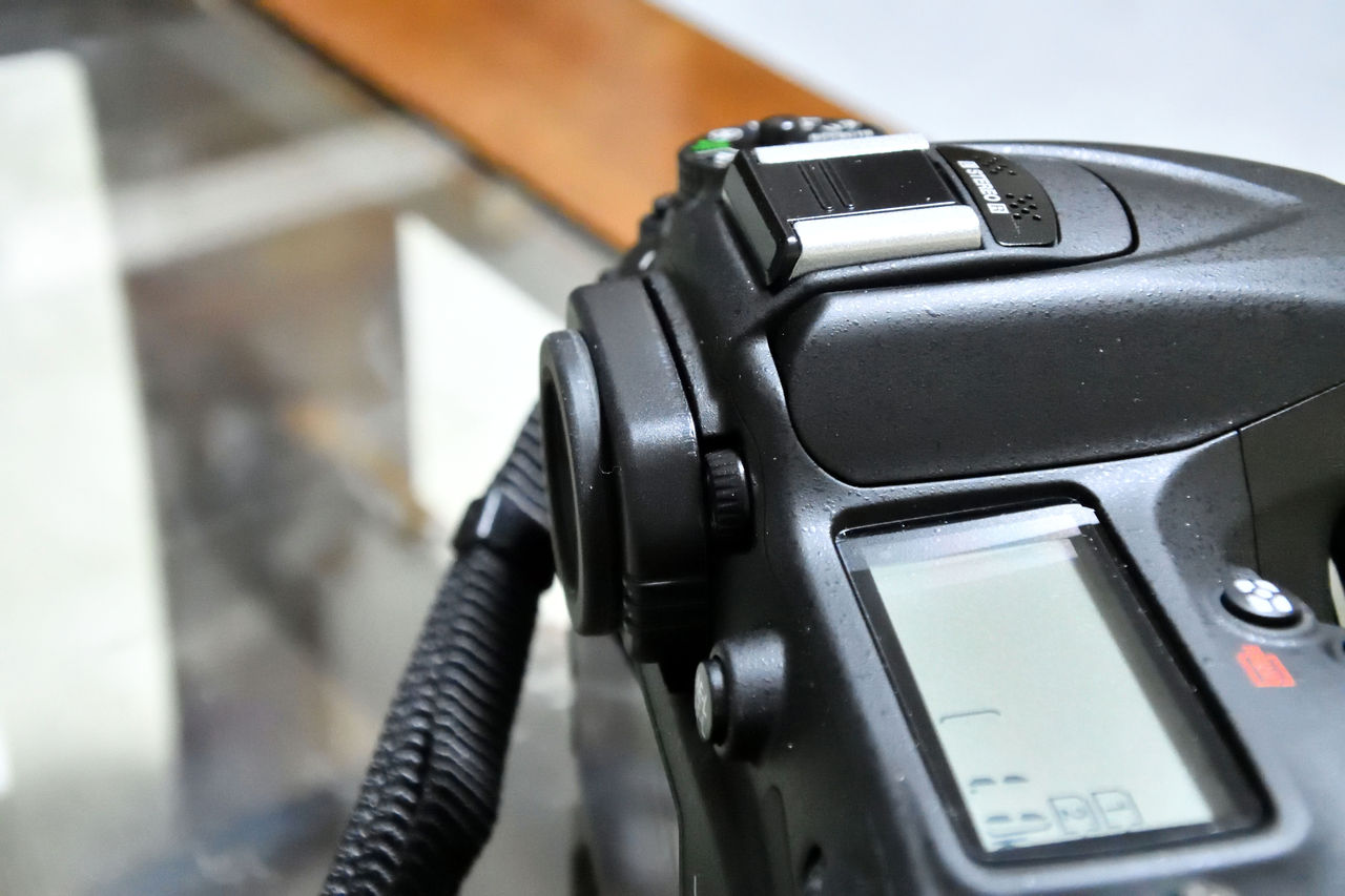 D7200 Nikon ★美品★ 丸型アイピース付き 汚れ防止）D7200のアイピースをNEPS1で丸形に交換 - 和田哲哉