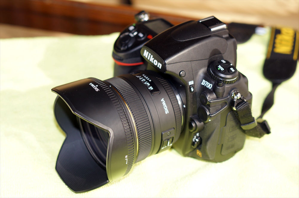 Nikon D700 ニコン デジタル一眼レフ 50mm f1.4 単焦点レンズ 作例あり】ニコン・D700で十分！フルサイズ・デジタル一眼レフの