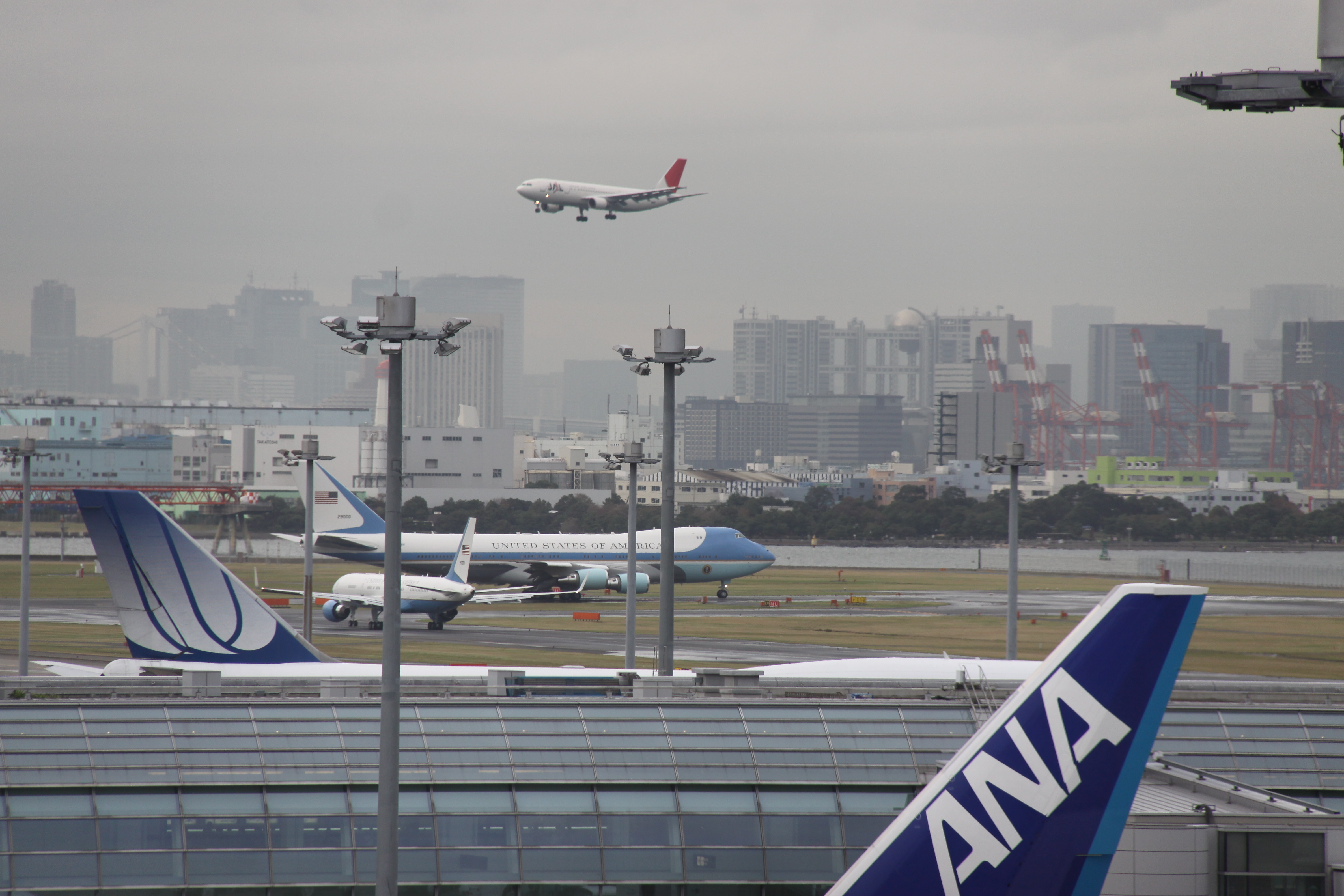 Air Force One Cv 25a 92 9000 Naox の ａｉｒ ｗａｌｋ