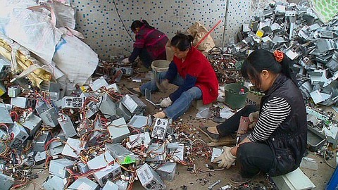 pkg-aoc-watson-china-e-waste-00001606-story-top