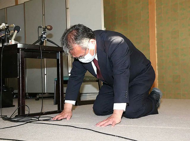 9905D213-B676-4CCA-98E4-EAEFFC24DBDB