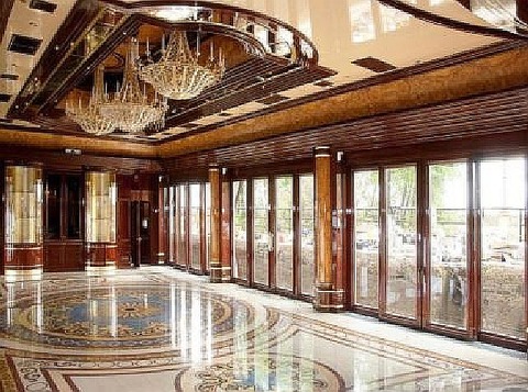 Yanukovych_villa_water_0