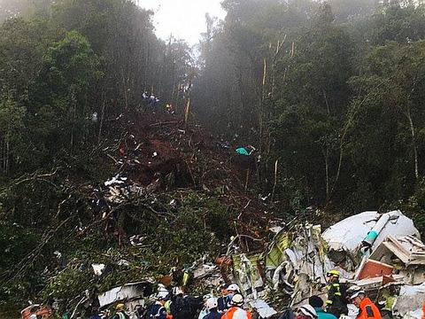 lamia_rj85_cp-2933_medellin_161128_2