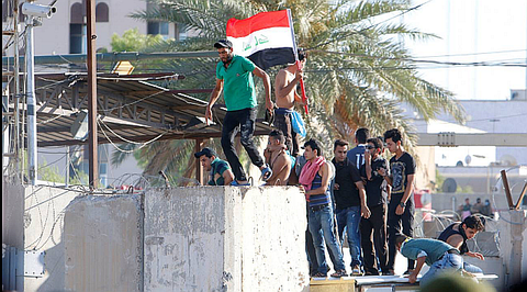 Protesters, Police Clash in Baghdad - WSJ