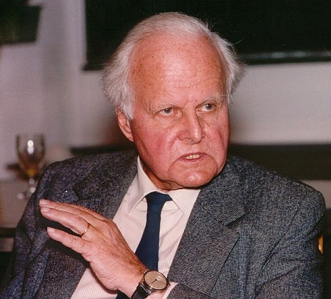 800px-Carl_Friedrich_von_Weizsaecker