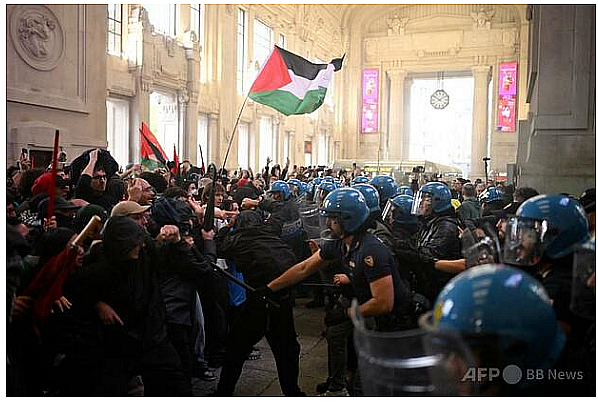 イタリアで数万人規模の親パレス