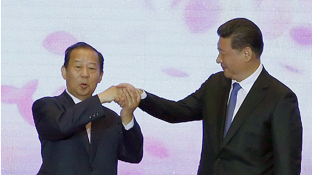 中国に懐柔された二階幹事