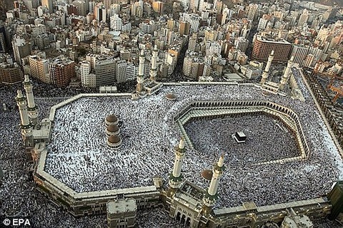 article-0-0279DCE0000004B0-788_468x312