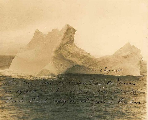 iceberg-zoom