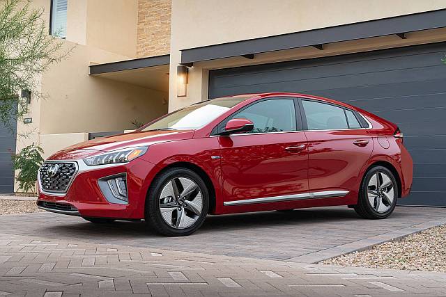 2020_hyundai_ioniq-hybrid_4d