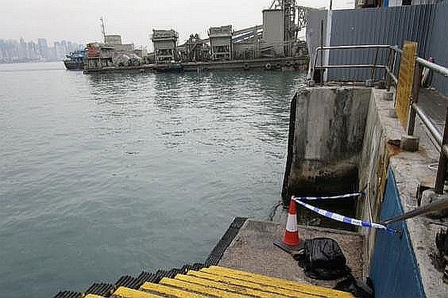 Hong-Kong-police-seize-127-tons-of-ketamine-in-bust 2