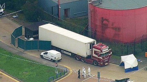 1_skynews-lorry-migrants_4813300