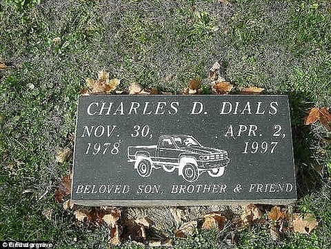 4654BB9300000578-5080567-image-a-21_1510653839804