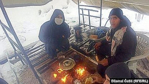 5FBB4997-46E3-4B1C-BA3A-F