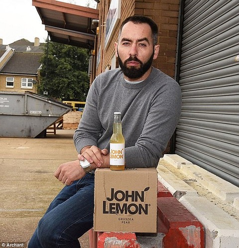 4483056F00000578-0-image-a-7_1505913226294