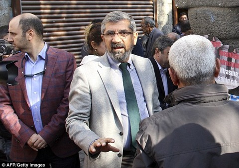 2EDFC4AE00000578-0-image-a-1_1448720840828