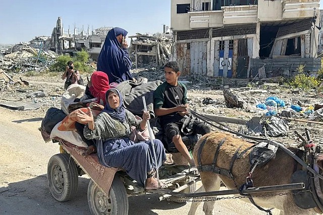 2024年10月23日_uFF0Fパレスチナ自治区、ガザ中部（AP通信）