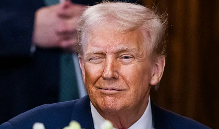 トランプ大統領は今後破綻して