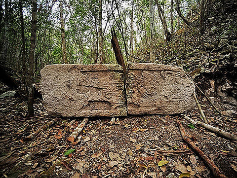 3-mayan-city-stone