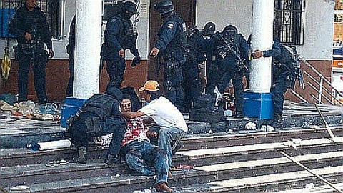 942725_663997600296945_1673687899_n