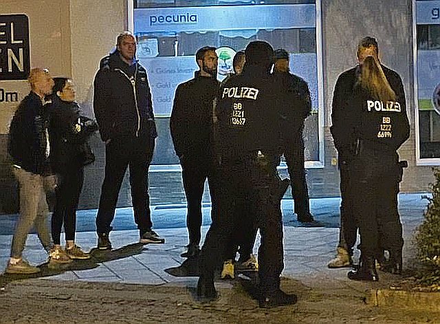 49601349-10127441-image-m-2_1635147956028