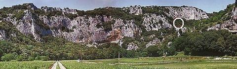 chauvetcliffimg_1084circled2sm