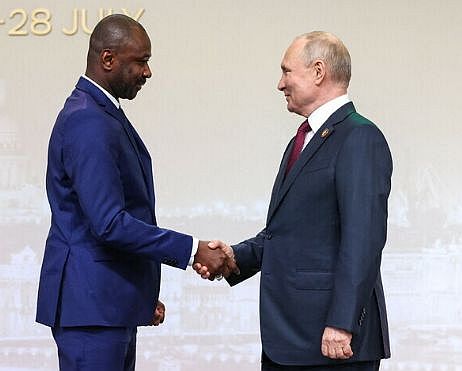 FireShot Webpage Screenshot #975 - 'ロシア、マリ制裁延