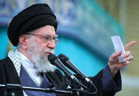 イラン政府、デモの死者数約