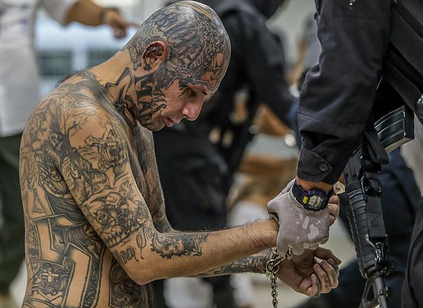 0_EL-SALVADOR-PRISON-GANGS-INMATES-TRANSFER