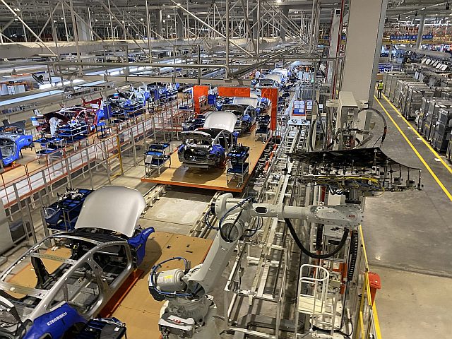 CHINA-ELECTRIC-CARS-2-7-1600x1200