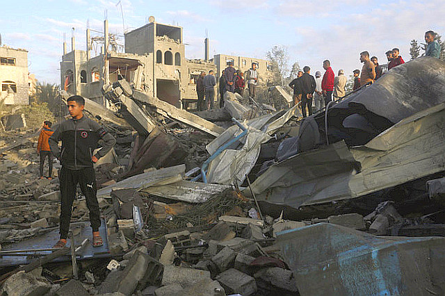 4197511-1820000365-1