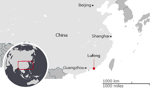 Thousands in China watch as 10