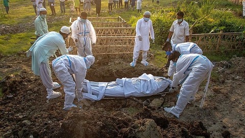 02-mass-cremations-in-india-0425-super-169
