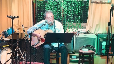 6519AEDD-81C8-4575-BD8D-ADE952C5099E