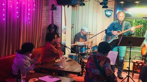 575F8124-97B9-4C5C-9134-980D801A8979