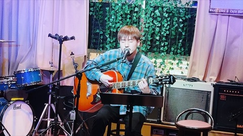 7F7A1137-7093-4379-A5F1-0331F5693FF8