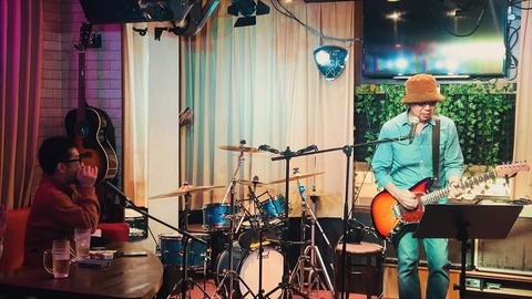 ED994DEC-90CD-42E2-8AA6-8E8C004B183A