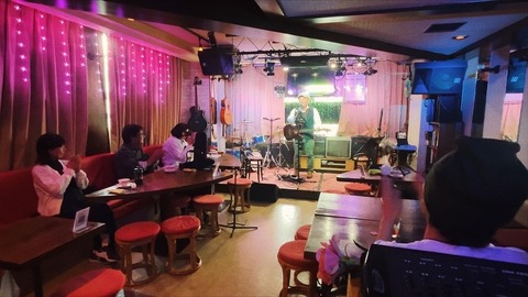 A78A25C9-158C-4722-AACA-601D17C5CDF8