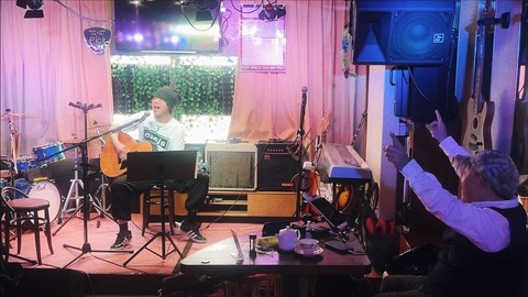 1E8A88CB-1AF3-4D69-82DF-BDA054013A87