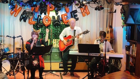 E7A4CE78-1E87-4E7E-99FC-F1DFCB99AFD5