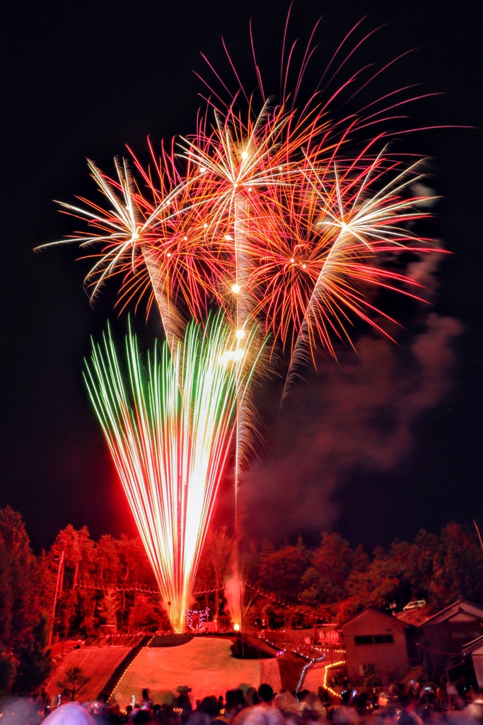18年8月18日 土 第10回灯火会と花火のつどい In 福住やすらぎ公苑 花火の動画付き 奈良の地元情報を毎日更新 ならぷら