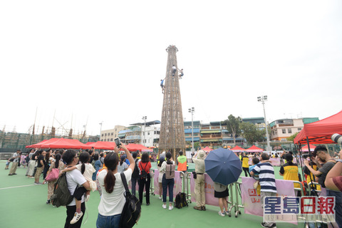 DNSP0421CHEUNGCHAU012