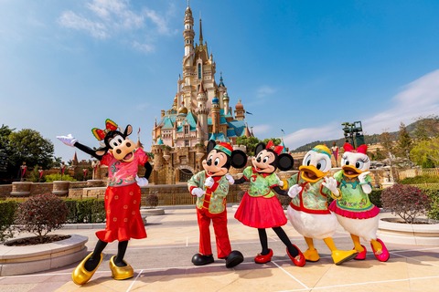 HKDL_Reopening_Mickey and Friends in CNY-themed Outfits
