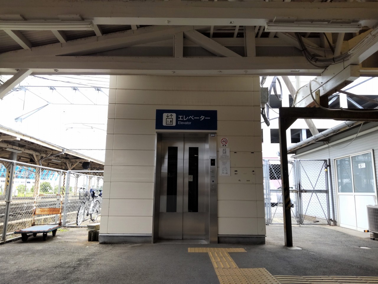 JR 鳥栖駅 佐賀県鳥栖市京町 けいそんぶらぶら DoraemonHandc6