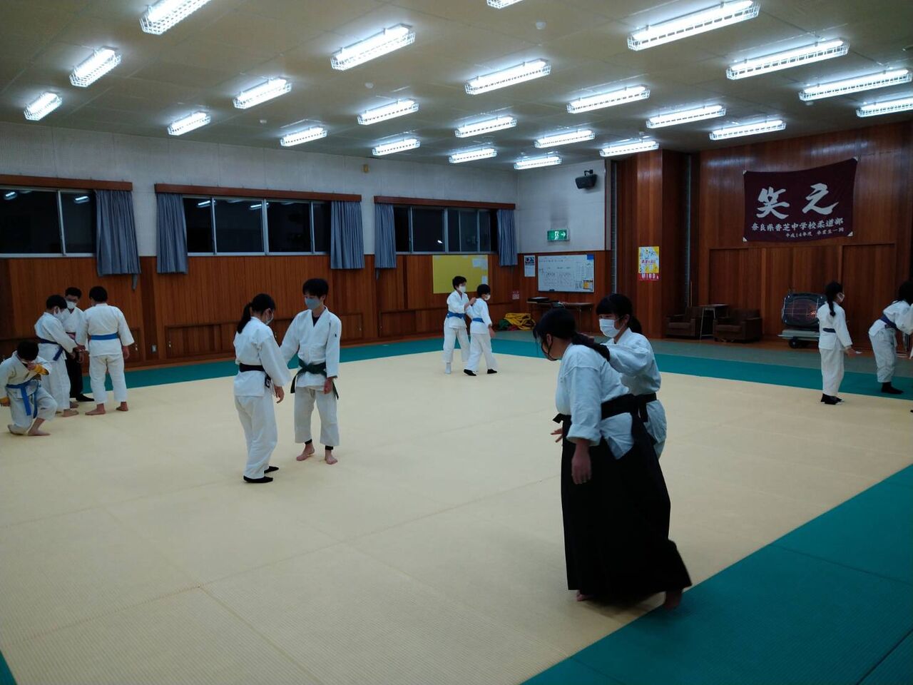 香芝市合気道部 令和2年12月18日 金 財 合気会登録道場 合気道 西大和会 香芝市合気道部 令和2年12月18日 金 財 合気会登録道場 合気道 西大和会