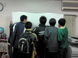20111123085830